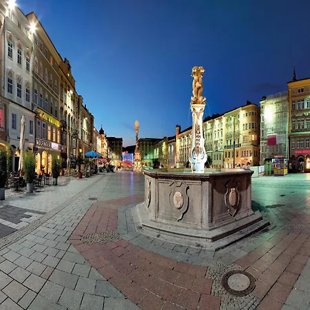 Nicht Weit Von Der Donau