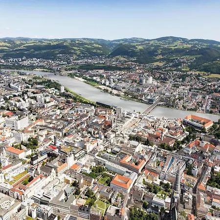 Nicht Weit Von Der Donau